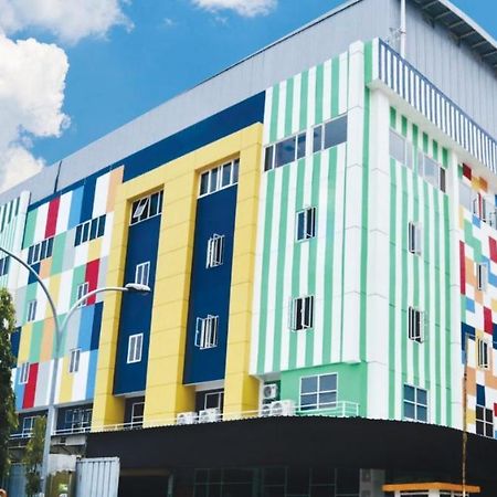 D'Carol Hotel Surabaya Ngoại thất bức ảnh