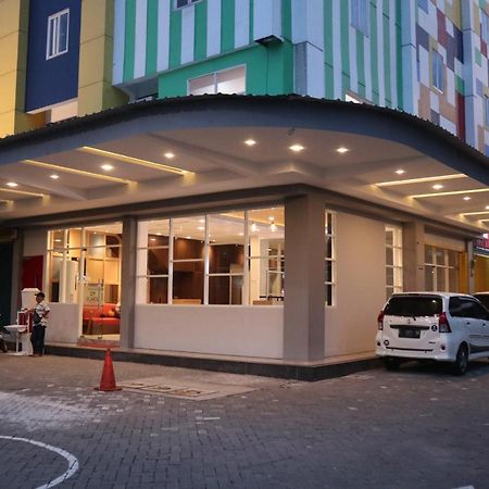 D'Carol Hotel Surabaya Ngoại thất bức ảnh
