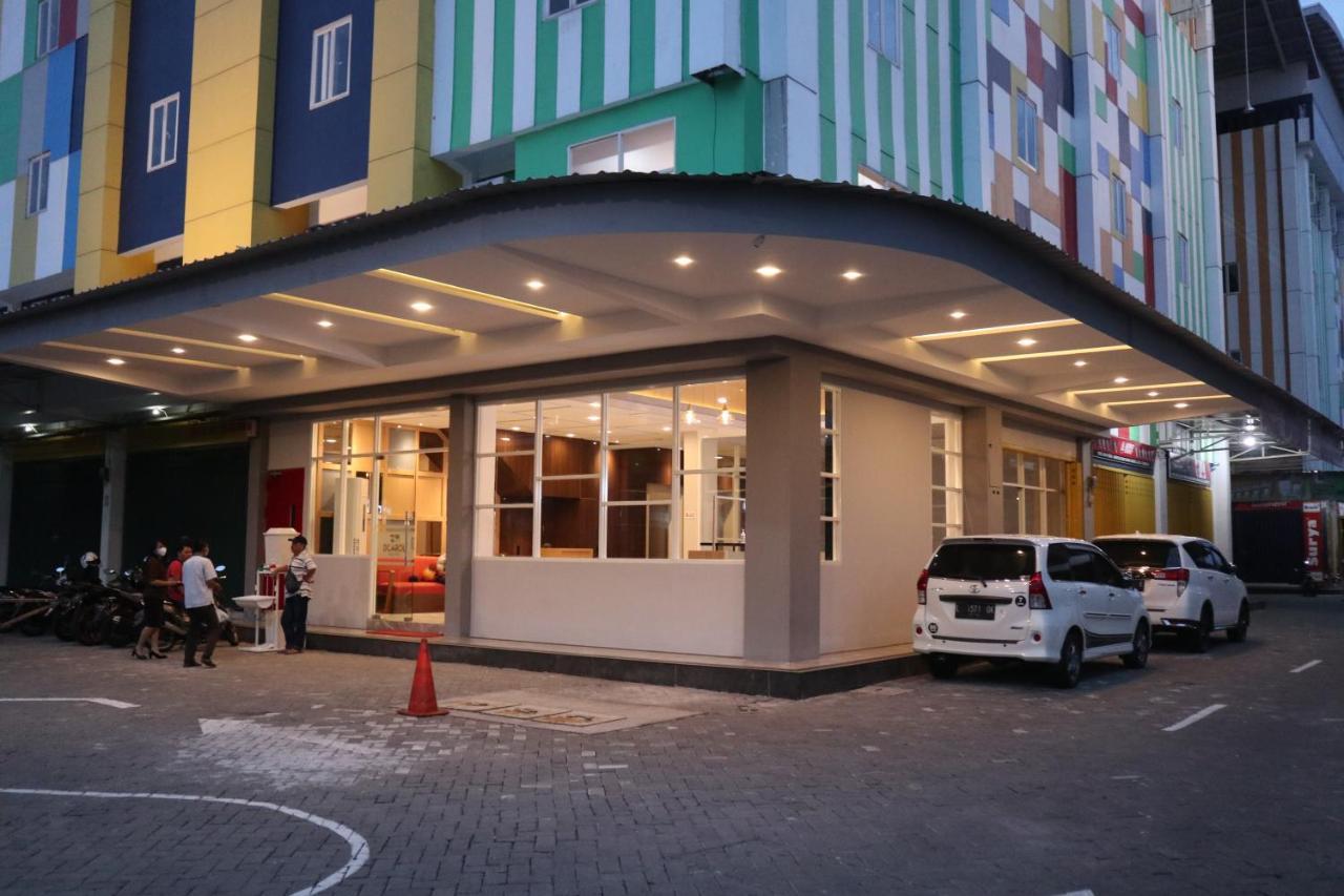 D'Carol Hotel Surabaya Ngoại thất bức ảnh