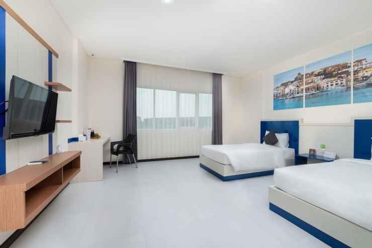 D'Carol Hotel Surabaya Ngoại thất bức ảnh